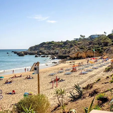 Luxury With Pool شقة *